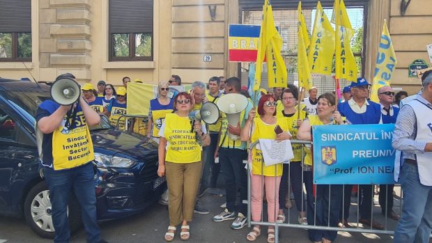 Sindicaliștii din Educație le cer profesorilor să nu cedeze la începutul anului școlar: „Avem datoria să continuăm protestele”
