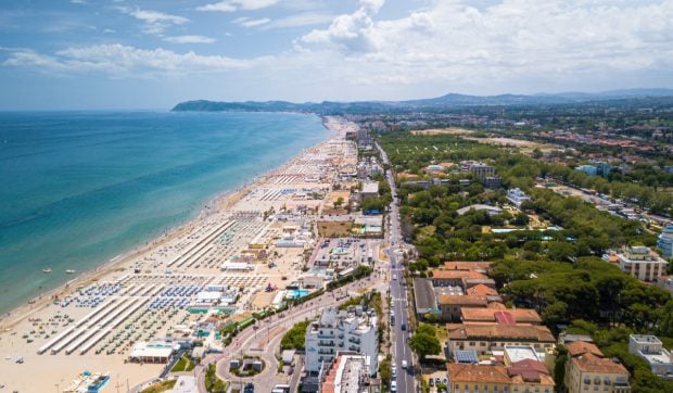 Un român a murit în mare în timpul unei vacanțe în Italia cu prietenii. Care au fost ultimele sale cuvinte