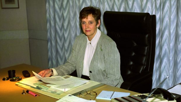 Prima șefă a spionajului britanic a murit la 90 de ani. Stella Rimington a fost o sursă de inspirație pentru Judi Dench în interpretarea personajului „M”, șefa lui James Bond