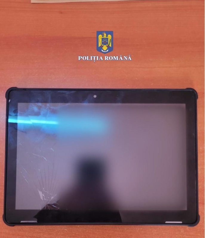Zeci de părinți dintr-o comună din Mureș nu au returnat tabletele primite de copii în pandemie pentru a face școală online și sunt cercetați penal