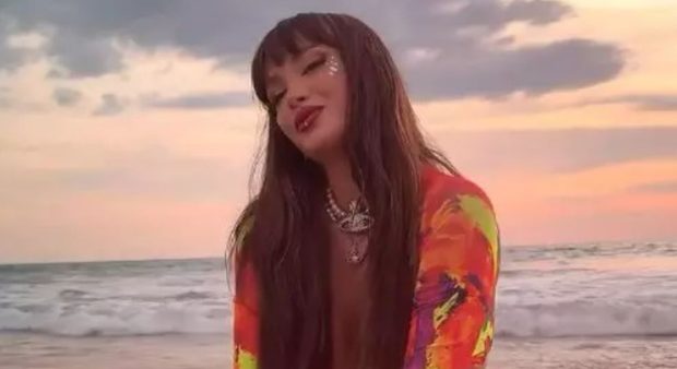 Imagine Stire Teodora Racoș vrea să revină ca ispită la Insula Iubirii: „Nu ar fi fost exclus”. La ce spune că se pricepe foarte bine | 2review.ro