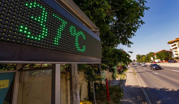 Canicula revine în România: Trei județe, sub atenționare cod galben de căldură extremă și maxime de până la 37 de grade