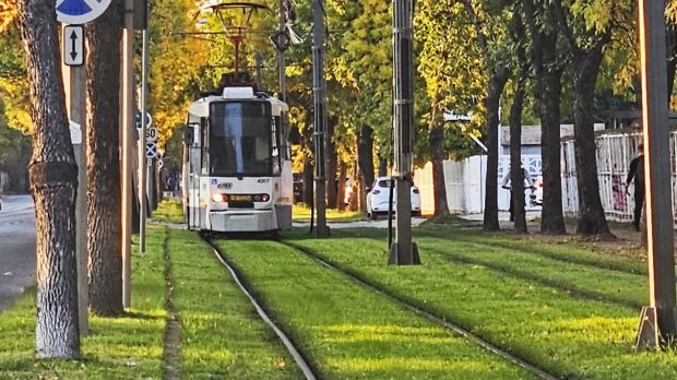 Tramvaiul 32 va fi prelungit prin Piața Unirii și va lega rapid sud-vestul și nord-estul Bucureștiului. În ce zone se mai extinde tramvaiul în Capitală