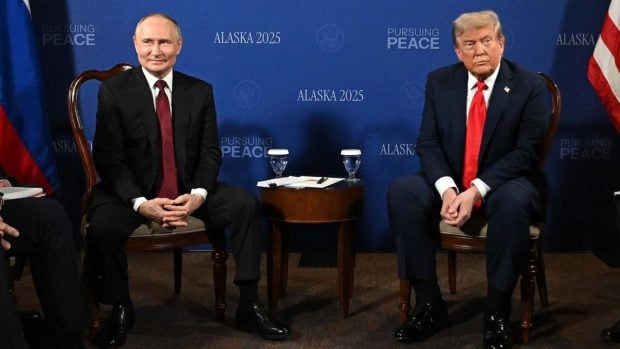 Donald Trump a recunoscut că a discutat cu Vladimir Putin despre schimburi teritoriale și garanții de securitate pentru Ucraina