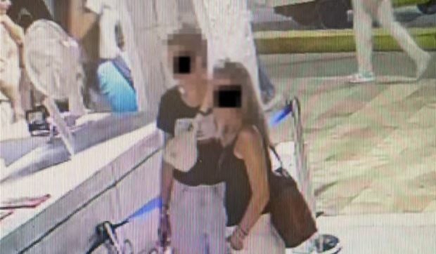 Două turiste au plecat fără să plătească de la o pizzerie din Italia și au crezut că nu vor fi prinse. Până s-au trezit cu patroana restaurantului la ușă