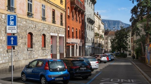 Un român a depășit cu 1km/ h viteza legală în Elveția și a primit amenda în țară: „Mi-ar plăcea să fie așa și în România”