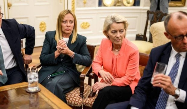 Ursula von der Leyen, dată afară din întâlnirile de la Casa Albă de Donald Trump? Un fake news devenit viral în mediul online