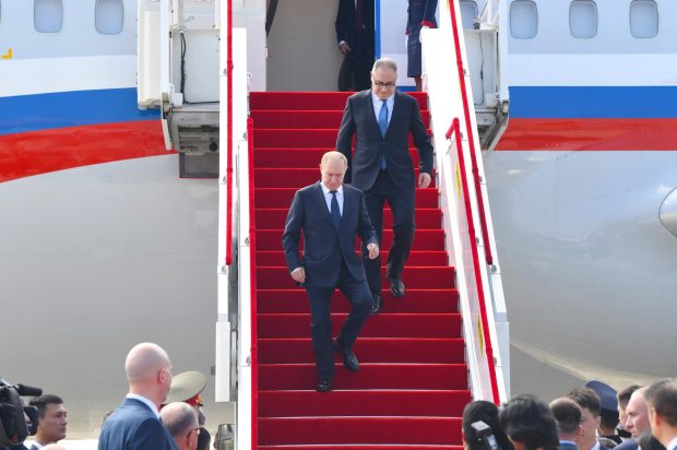 Putin a declarat în China că vrea să construiască alături de Xi o „nouă ordine mondială” și avertizează că va răspunde amenințărilor