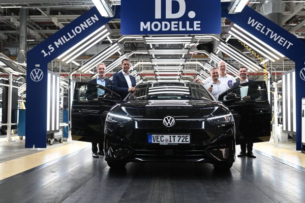 Mașinile electrice revin puternic peste tot în lume. Volkswagen domină piața europeană