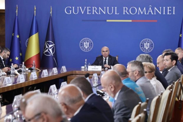 Guvernul nu mai dă bani pentru imobile cu risc seismic, săli de sport, cinematografe sau fose septice şi canalizare