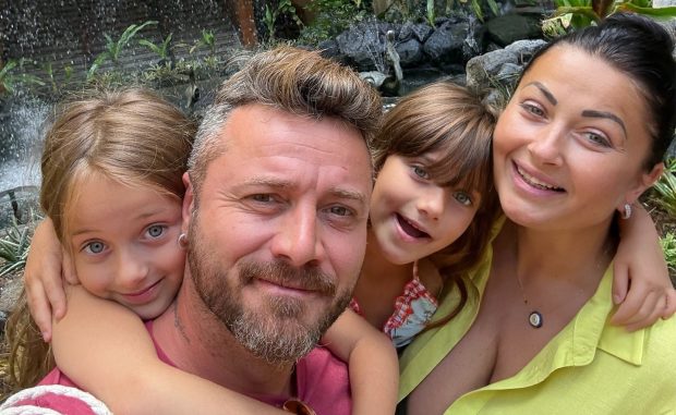Imagine Stire Gabriela Cristea le răspunde celor care au criticat-o că și-a luat fetele în America. „Am fost întrebați deseori de ce am cheltuit banii” | 2review.ro