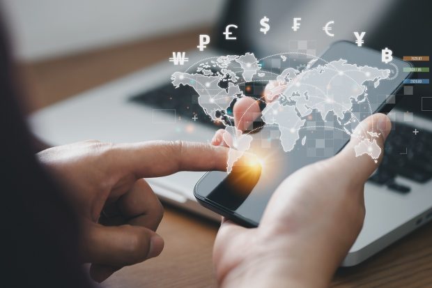 Cum să folosești un convertor valutar online pentru a economisi la fiecare tranzacție