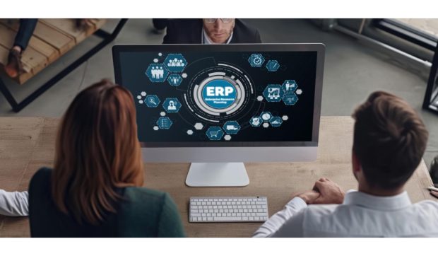 Cum pot platformele ERP și CRM să îți optimizeze afacerea?