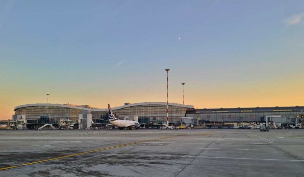 Dronă detectată lângă Aeroportul Henri Coandă, anchetă declanșată pentru identificarea operatorului