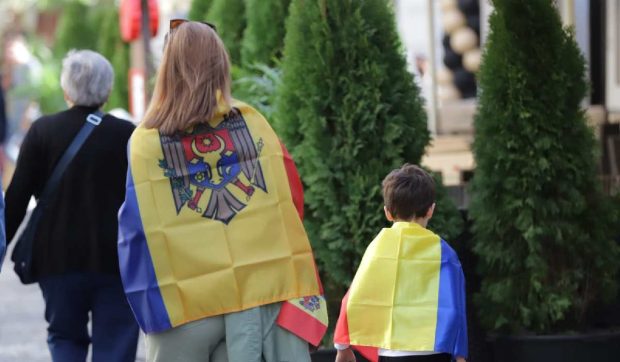 Numărul celor care declară româna drept limbă maternă este în creştere în Republica Moldova, în timp ce numărul rușilor este în scădere