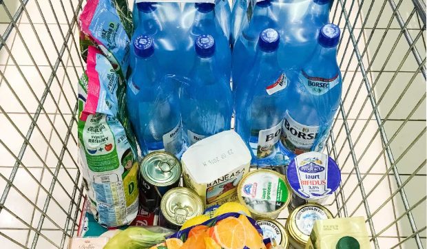 Lista alimentelor de bază cu adaosul comercial plafonat de Guvern până la 31 martie 2026