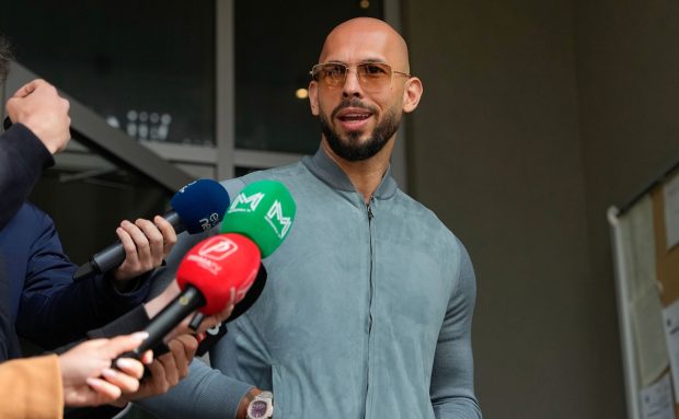 Andrew Tate se compară cu Donald Trump, după ce a scăpat de mai multe acuzații penale: „Sunt unul dintre cei mai maltratați bărbați din istorie, ca și președintele SUA”
