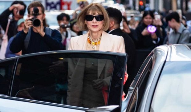 Anna Wintour rupe tăcerea despre „Diavolul se îmbracă de la Prada”, filmul în care Meryl Streep i-a dat viață. Mit și adevăr