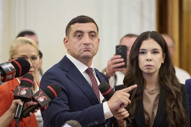 Riscă Occidentul să se distrugă din cauza disensiunilor partizane? Cum putem evita războiul mondial prin stoparea războiului civil 