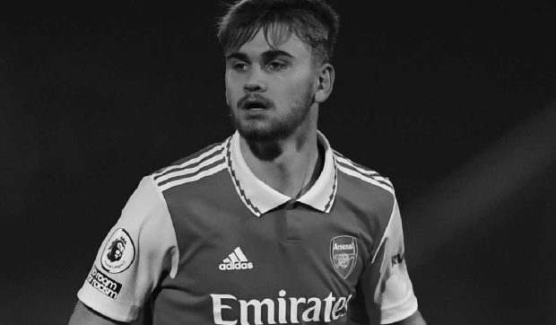 Un fost atacant al lui Arsenal a murit la 21 de ani, după ce s-a izbit de un zid în timpul unui meci: microbiștii cer schimbarea legii