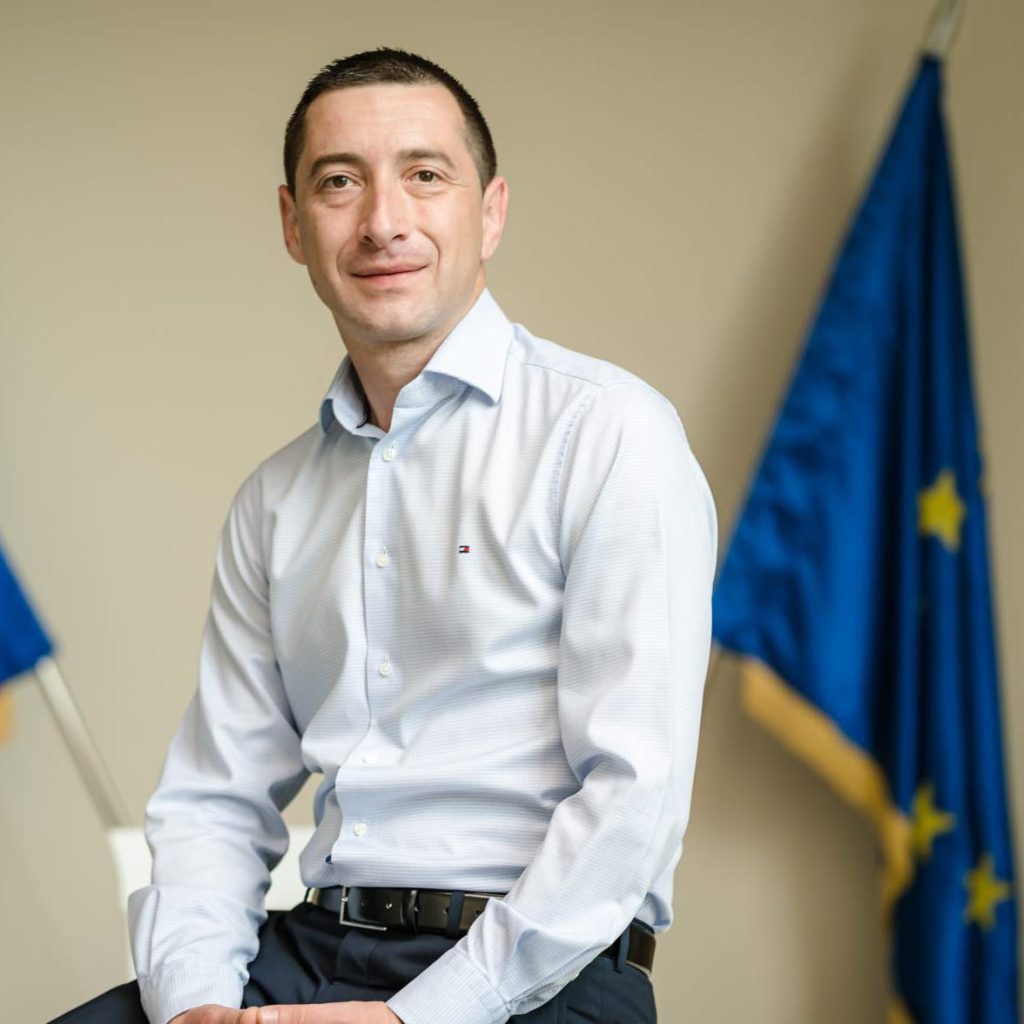 bogdan novac primar breaza foto facebook