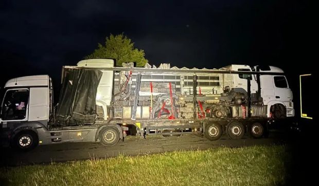 16.500 de euro amendă pentru șoferul de TIR al acestui camion care plecase din Germania spre Iordania