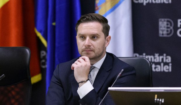 Cât câștigă angajaţii din Primăria Capitalei. Ce salariu are Stelian Bujduveanu