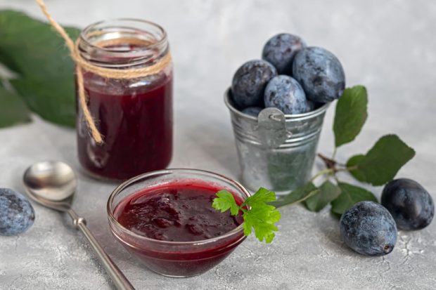 Cât zahăr se pune la gemul şi la dulceaţa de prune