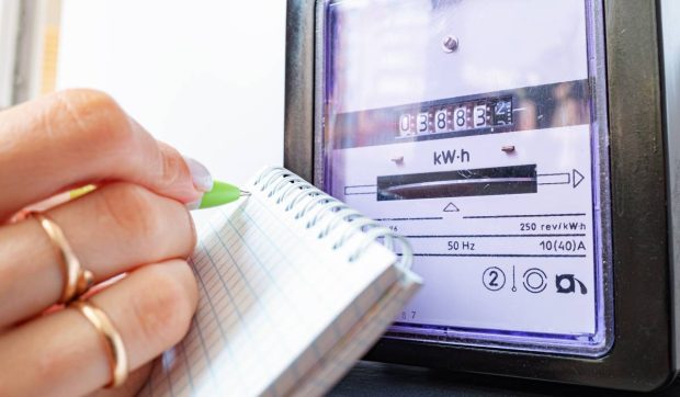Primele tichete pentru energie au ajuns la beneficiari. Când vor putea începe românii să plătească facturile cu voucherele de la stat