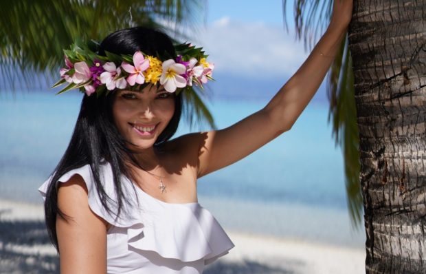 Imagine Stire Imagini din vacanța Corinei Caragea în Bora Bora. Prezentatoarea de la Pro TV a apărut în costum de baie | 2review.ro