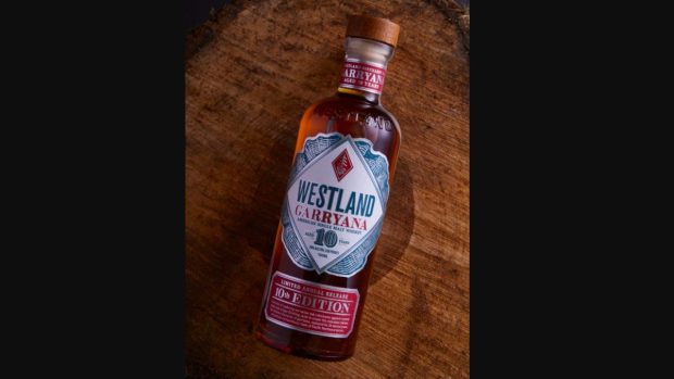 „Dacă primiți o sticlă de whiskey, sunați la poliție”: Jaf de proporții la o distilerie din SUA, hoții au fugit cu 12.000 de sticle