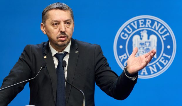 Daniel David i-a anunțat pe studenți de Ziua Internațională a Studentului că bursele rămân tăiate și în 2026