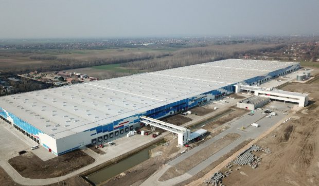 eMAG scoate la vânzare cel mai mare depozit din Europa Centrală și de Est