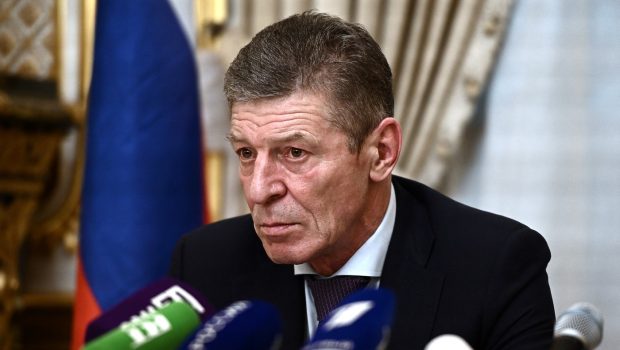 Singurul oficial rus apropiat de Vladimir Putin care n-a fost de acord cu războiul în Ucraina a demisionat. Cine e Dmitri Kozak