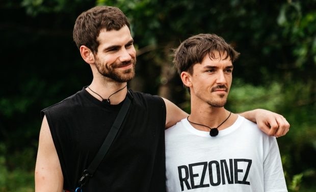 Imagine Stire Cum s-a schimbat relația lui Emil Rengle cu Alejandro după Asia Express 2025: „Ne-am dorit să stăm la distanță unul față de celălalt” | 2review.ro