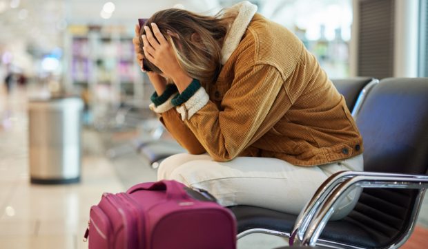 Greșeala pentru care o femeie a fost trimisă înapoi acasă, după un zbor de 17 ore până în Indonezia: „Am cerut un pașaport mai mare”