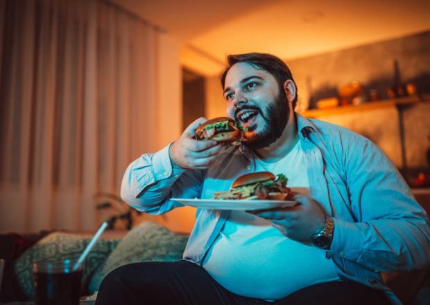 „Generația fast food” – un fenomen care macină România