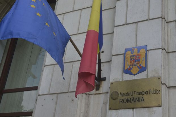 Principalele puncte urmărite prin proiectul rectificării bugetare: deficitul urcă la 8,4 % din PIB. Cine primește cei mai mulți bani