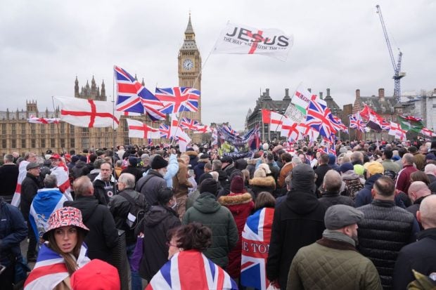 Miting uriaș al extremei drepte, la Londra, unde va fi jelit Charlie Kirk