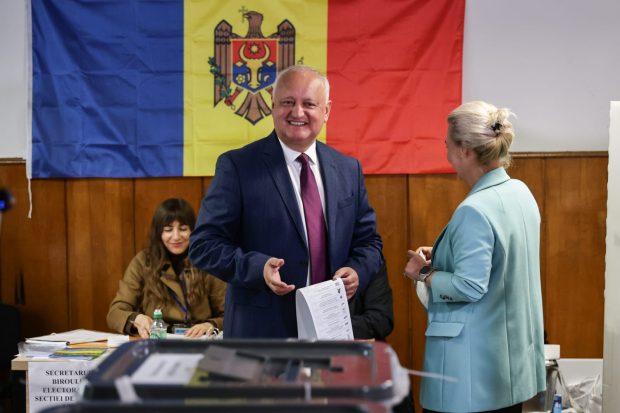 Presa rusă scrie că opoziția a câștigat alegerile din Republica Moldova