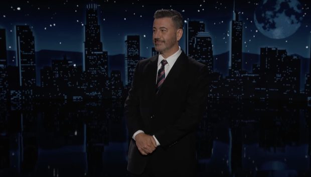 Jimmy Kimmel, în lacrimi la revenirea sa la ABC, la șase zile după suspendare: „Nu a fost niciodată intenția mea să iau în derâdere uciderea unui tânăr”