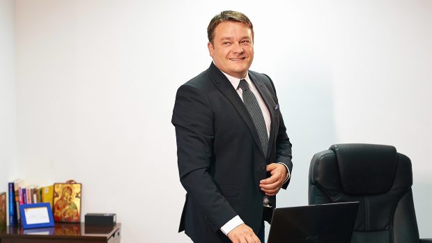(P) Ce trebuie să știi înainte de a intra într-un proiect cu fonduri nerambursabile