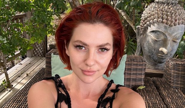 Lidia Buble, bătută cu mătura pe stradă de o femeie. Artista a povestit prin ce a trecut: „Încă îmi revin din șoc”