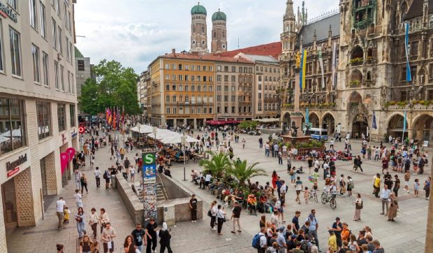 Cel mai neprietenos oraș din lume, în care străinii nu sunt bine primiți. Germania are 5 orașe între cele mai puțin primitoare