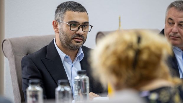 Ministrul Muncii, despre străinii veniți să lucreze în România: „Nu mă deranjează. Mama a fost la muncă în Spania ani de zile”