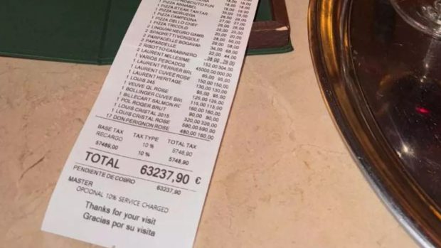 Nota de plată virală de 63.000 euro, într-un restaurant de lux din Mallorca: „Soția tocmai a aflat cât am cheltuit în restaurantul vostru și voi dormi pe canapea”