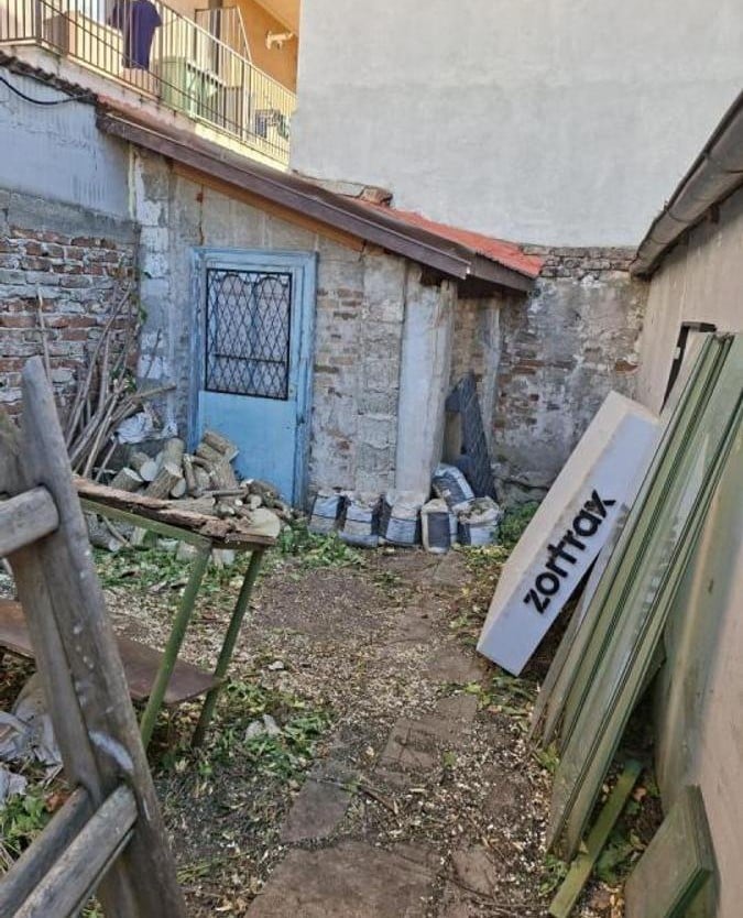 o constructie veche aflata in zona banu manta din bucuresti 1