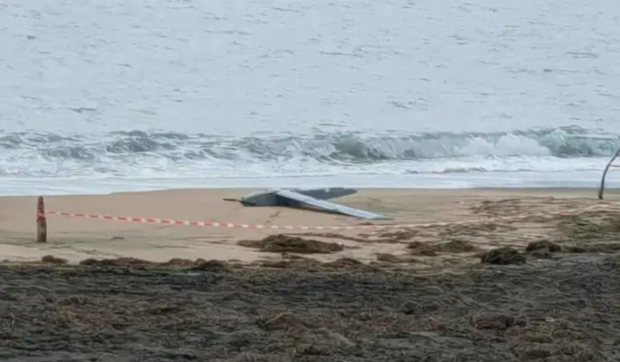O dronă necunoscută a fost descoperită la malul Mării Negre, pe o plajă din Bulgaria