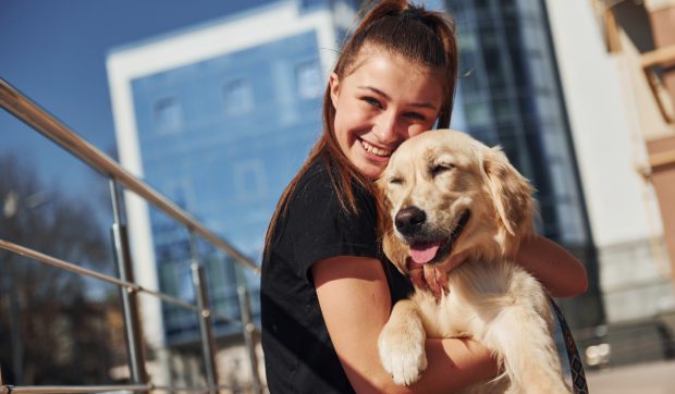 Oradea ar putea deveni primul oraș pet friendly din România: „Nu mai lăsăm cățeii în fața magazinului”