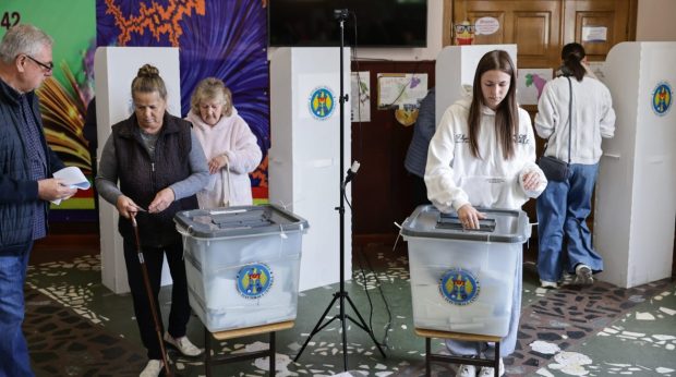 Partidul Maiei Sandu câștigă alegerile parlamentare din Republica Moldova, însoțite de acuzații de interferență din Rusia, scrie presa internațională